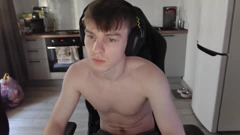 Snapshot of alex_gotcha chatting on 03-07-25, 01:07 Alex online show from 03-07-25, 01:07