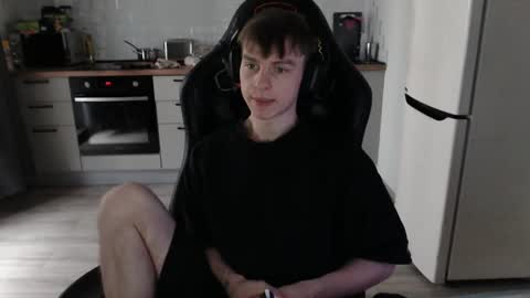 Snapshot of alex_gotcha chatting on 03-08-25, 10:54 Alex online show from 03-08-25, 10:54