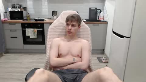 Snapshot of alex_gotcha chatting on 11-08-25, 08:18 Alex online show from 11-08-25, 08:18