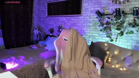 alex_howell online show from 01-10-25, 08:37