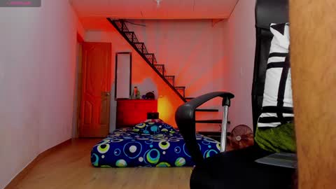 Snapshot of alex_lord_ chatting on 12-04-24, 03:37 i am Alex online show from 12-04-24, 03:37
