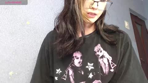 Snapshot of alex_lsf chatting on 01-27-25, 07:24 CorneliaLia inst online show from 01-27-25, 07:24