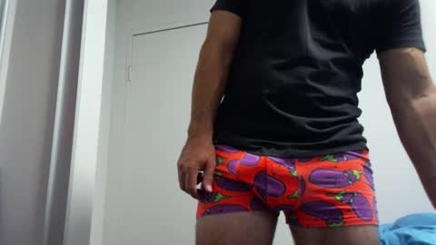 Snapshot of alex_malaka2005 chatting on 02-11-26, 02:16 Alex online show from 02-11-26, 02:16