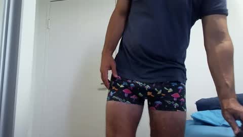 Snapshot of alex_malaka2005 chatting on 02-17-26, 11:00 Alex online show from 02-17-26, 11:00