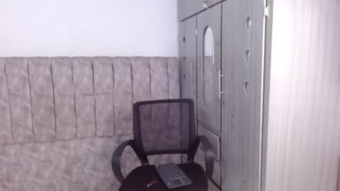 Snapshot of alex_martin47 chatting on 06-17-26, 08:43 alex online show from 06-17-26, 08:43
