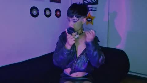 Alex online show from 09-18-25, 02:13