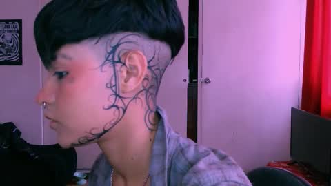 Snapshot of alex_one888 chatting on 12-20-25, 07:32 Alex online show from 12-20-25, 07:32