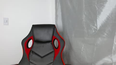 Snapshot of alex_parker07 chatting on 12-19-25, 01:12 Alex Parker online show from 12-19-25, 01:12