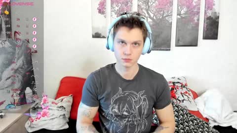 Snapshot of alex_wandhot chatting on 01-11-25, 09:36 Alex WandHot online show from 01-11-25, 09:36
