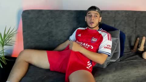 Snapshot of alex_woll11 chatting on 10-05-25, 02:54 Alex Woll online show from 10-05-25, 02:54