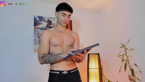 Snapshot of alex_zt7 chatting on 06-01-26, 04:20 x online show from 06-01-26, 04:20