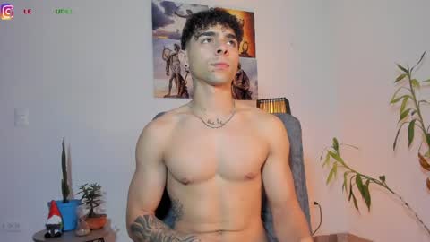 Snapshot of alex_zt7 chatting on 06-03-26, 05:18 x online show from 06-03-26, 05:18