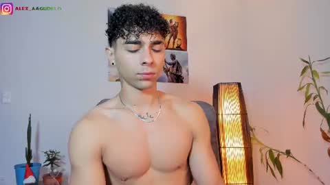 Snapshot of alex_zt7 chatting on 06-09-26, 01:12 x online show from 06-09-26, 01:12