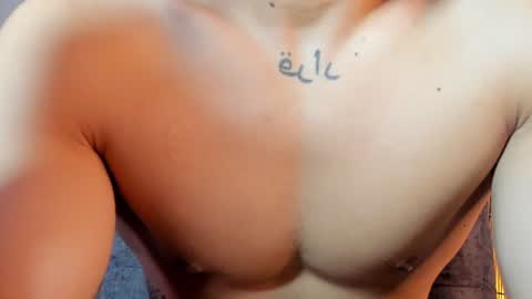 Snapshot of alex_zt7 chatting on 06-15-26, 05:59 x online show from 06-15-26, 05:59