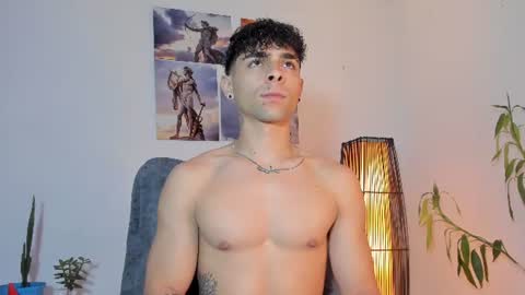 Snapshot of alex_zt7 chatting on 06-20-26, 05:27 x online show from 06-20-26, 05:27