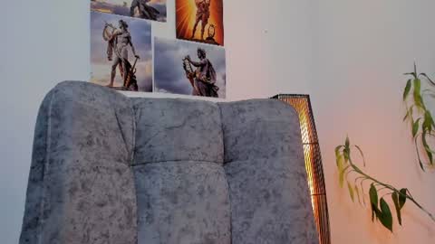 Snapshot of alex_zt7 chatting on 06-25-26, 05:50 x online show from 06-25-26, 05:50