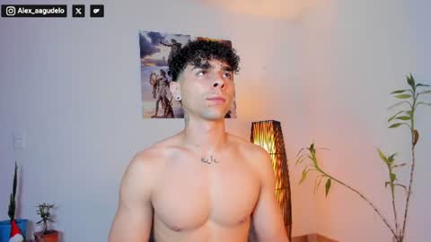 Snapshot of alex_zt7 chatting on 07-22-26, 04:43 x online show from 07-22-26, 04:43