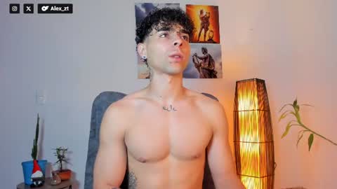 Snapshot of alex_zt7 chatting on 07-23-26, 06:50 x online show from 07-23-26, 06:50