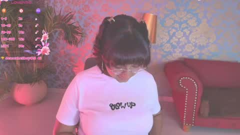 Snapshot of alexa_cruz__ chatting on 04-25-26, 11:46 Alexa online show from 04-25-26, 11:46