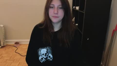 dont be afraid to click social media link its  working  just click on that  online show from 12-28-24, 03:04