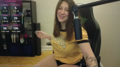 dont be afraid to click social media link its  working  just click on that  online show from 11-22-25, 12:20