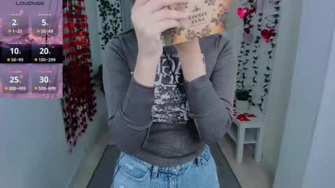 Snapshot of alexa_lexi chatting on 02-22-26, 11:09 alexa_lexi online show from 02-22-26, 11:09