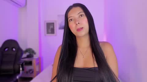 Snapshot of alexa_millers_ chatting on 02-24-25, 04:16 Alexa Millers online show from 02-24-25, 04:16