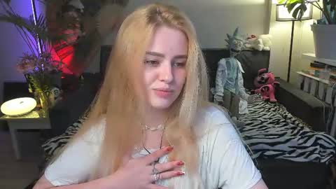 Snapshot of alexa_pirs chatting on 07-18-26, 05:06 alexa_pirs online show from 07-18-26, 05:06