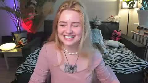 Snapshot of alexa_pirs chatting on 07-19-26, 02:10 alexa_pirs online show from 07-19-26, 02:10