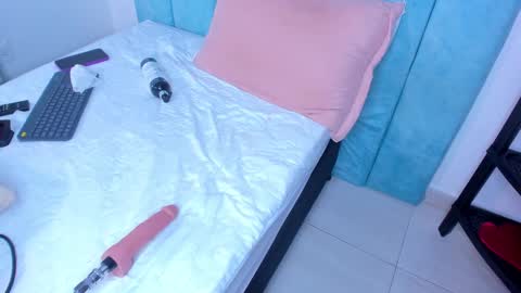 Snapshot of alexaa_small chatting on 02-25-25, 03:16 alexaa_small online show from 02-25-25, 03:16