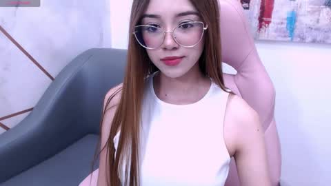 Alexa Abad online show from 05-25-26, 08:04