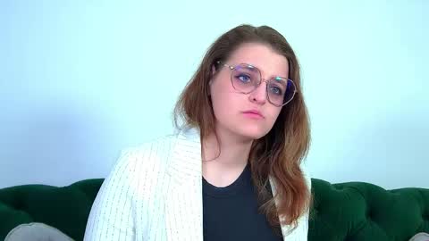 Snapshot of alexaavery chatting on 05-29-26, 06:44 AlexaAvery online show from 05-29-26, 06:44