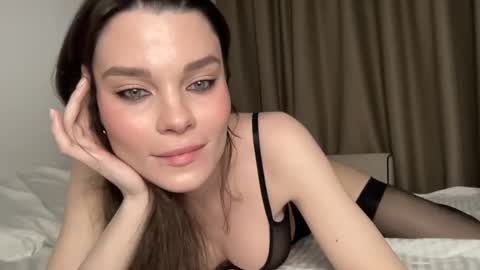 Ember Valentine online show from 04-10-26, 08:02