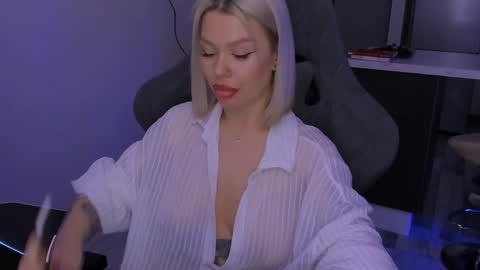 Snapshot of alexamason chatting on 02-06-25, 02:44 Alexa Mason online show from 02-06-25, 02:44