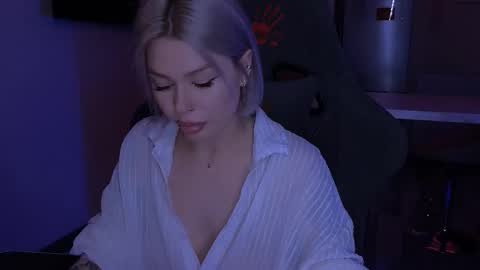 Snapshot of alexamason chatting on 11-01-25, 02:13 Alexa Mason online show from 11-01-25, 02:13