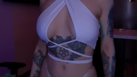 Snapshot of alexamason chatting on 02-14-26, 01:24 Alexa Mason online show from 02-14-26, 01:24