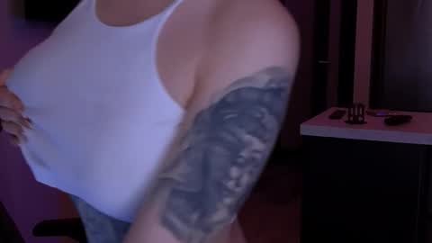 Snapshot of alexamason chatting on 02-16-26, 01:13 Alexa Mason online show from 02-16-26, 01:13