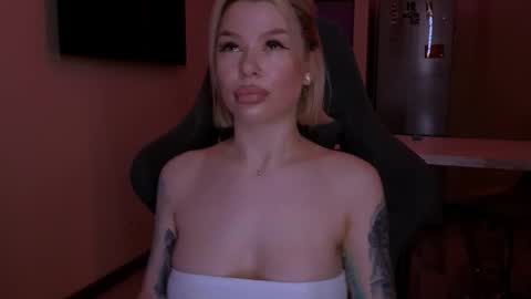 Snapshot of alexamason chatting on 02-22-26, 01:07 Alexa Mason online show from 02-22-26, 01:07