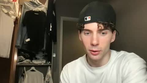 Alexander online show from 04-17-26, 01:36