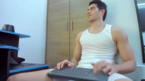 Snapshot of alexander__lips chatting on 01-06-25, 08:07 alexander__lips online show from 01-06-25, 08:07