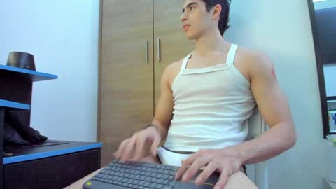 Snapshot of alexander__lips chatting on 01-07-25, 10:19 alexander__lips online show from 01-07-25, 10:19