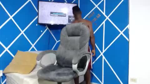 Snapshot of alexander_megan chatting on 10-31-25, 10:27 alexander online show from 10-31-25, 10:27