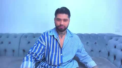 Snapshot of alexandermoris chatting on 12-18-25, 02:34 alexandermoris online show from 12-18-25, 02:34