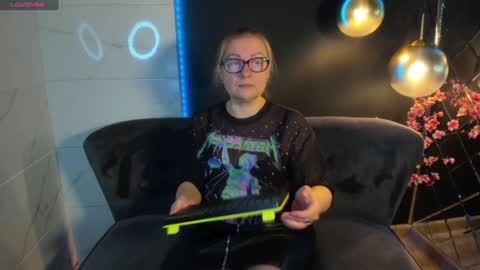 Alexandra online show from 12-08-24, 01:47