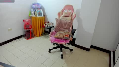 Alexandra Independent model online show from 10-07-25, 05:32