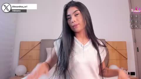 Alexandra Rodriguez online show from 06-12-26, 01:15