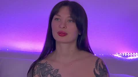 AlexandraBloom online show from 02-08-25, 06:44