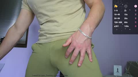 Snapshot of alexandrblatenn chatting on 12-13-24, 04:43 alexandrblatenn online show from 12-13-24, 04:43