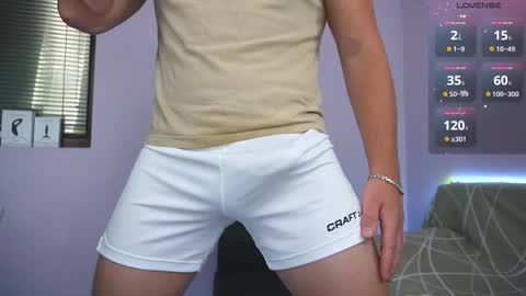 Snapshot of alexandrblatenn chatting on 09-26-25, 04:05 alexandrblatenn online show from 09-26-25, 04:05