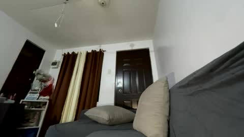 Snapshot of alexang2003 chatting on 11-21-25, 04:16 adrianagreyson online show from 11-21-25, 04:16